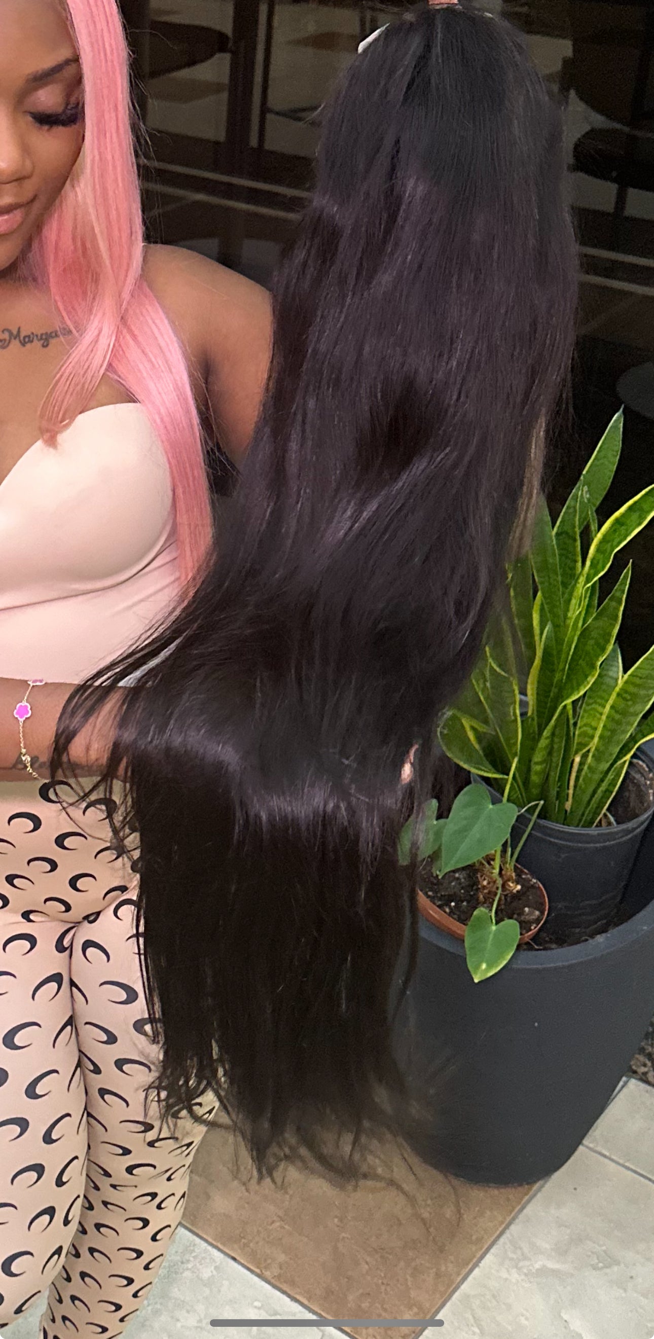 STRAIGHT 13X4 FRONTAL WIG